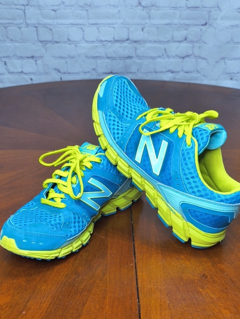 New Balance XLT Footbed Blue and Yellow Women's Running Sneakers Size 8.5 G35